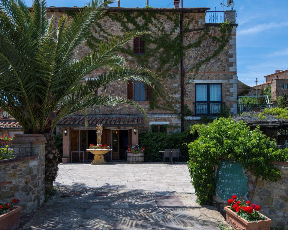 B&B Locanda Sant'Antimo Montalcino Exterior photo